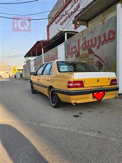 Peugeot 405
